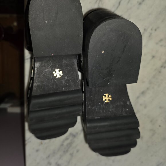 Tory Burch Lug Sole Patent Leather Clogs – Black – Size 8 - Picture 9 of 11